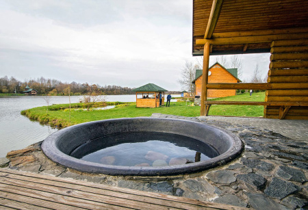 Чугунный банный чан для купания. Вместимость от 6 до 7 человек